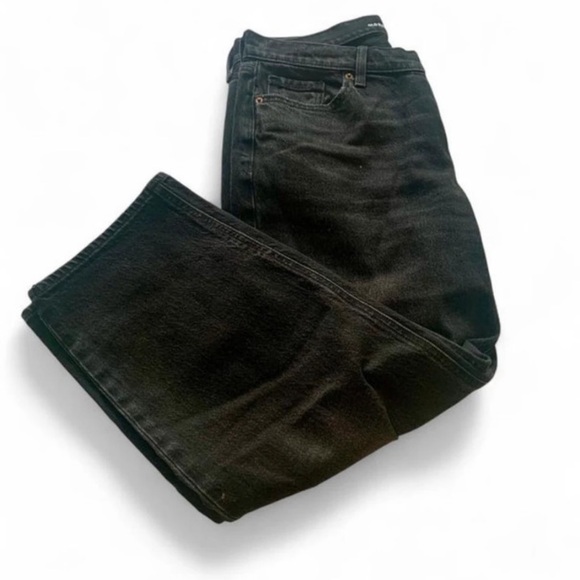 Old Navy Women's Black Straight Leg Jeans - Picture 1 of 6